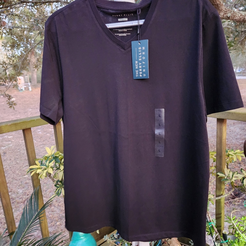 Perry Ellis Black T-Shirt  Lg. NWT